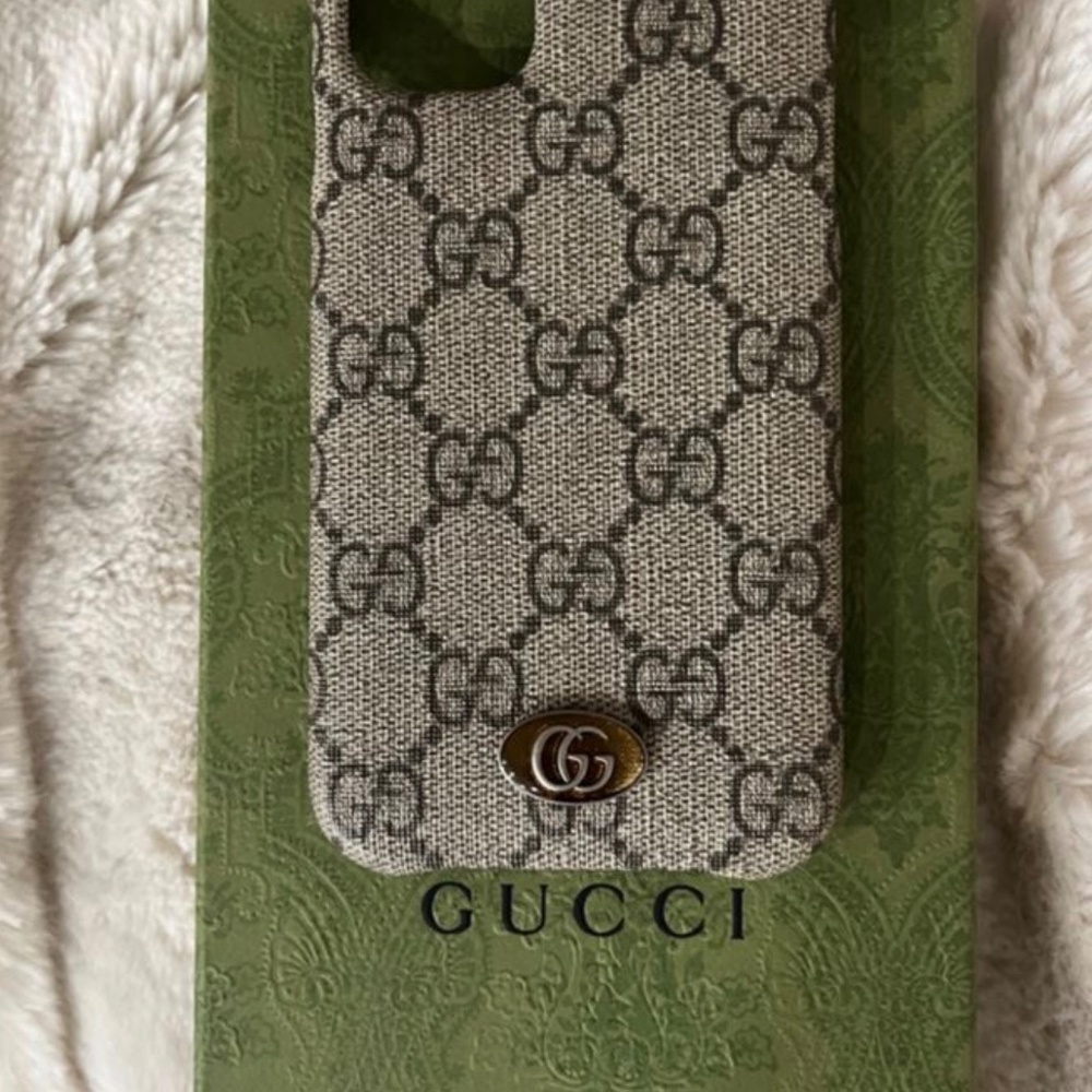 Authentic Gucci iPhone, 11 Tessuto GG Supreme Ophidia Case With box - Picture 2 of 4